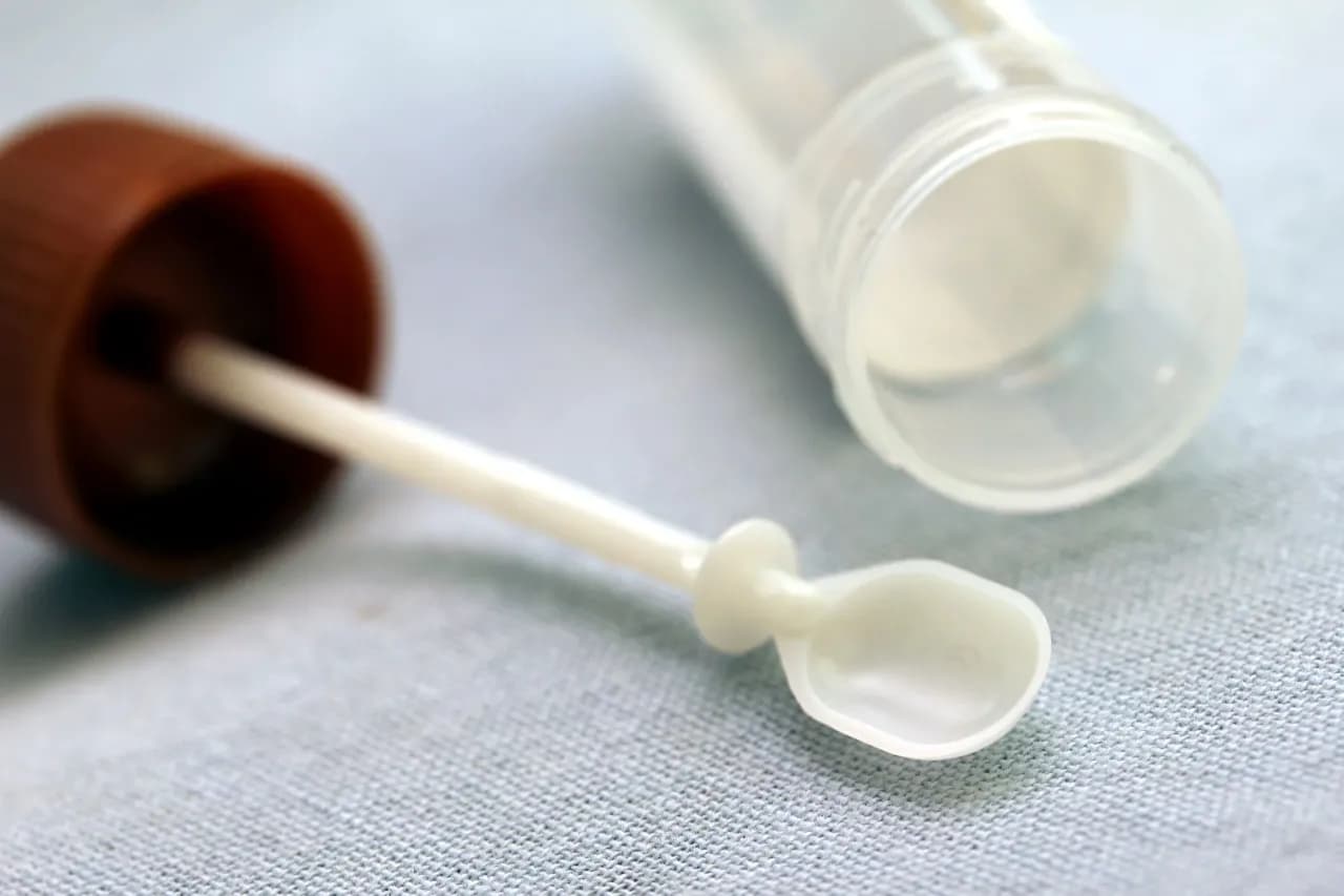 Jak poprawnie pobrać próbkę kału do posiewu, aby uniknąć błędów Jak poprawnie pobrać próbkę kału do posiewu, aby uniknąć błędów